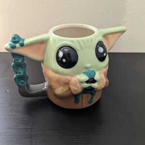 Star Wars The Mandalorian Jedi Baby Yoda Grogu Ceramic Mug 8 oz Collectible Cup